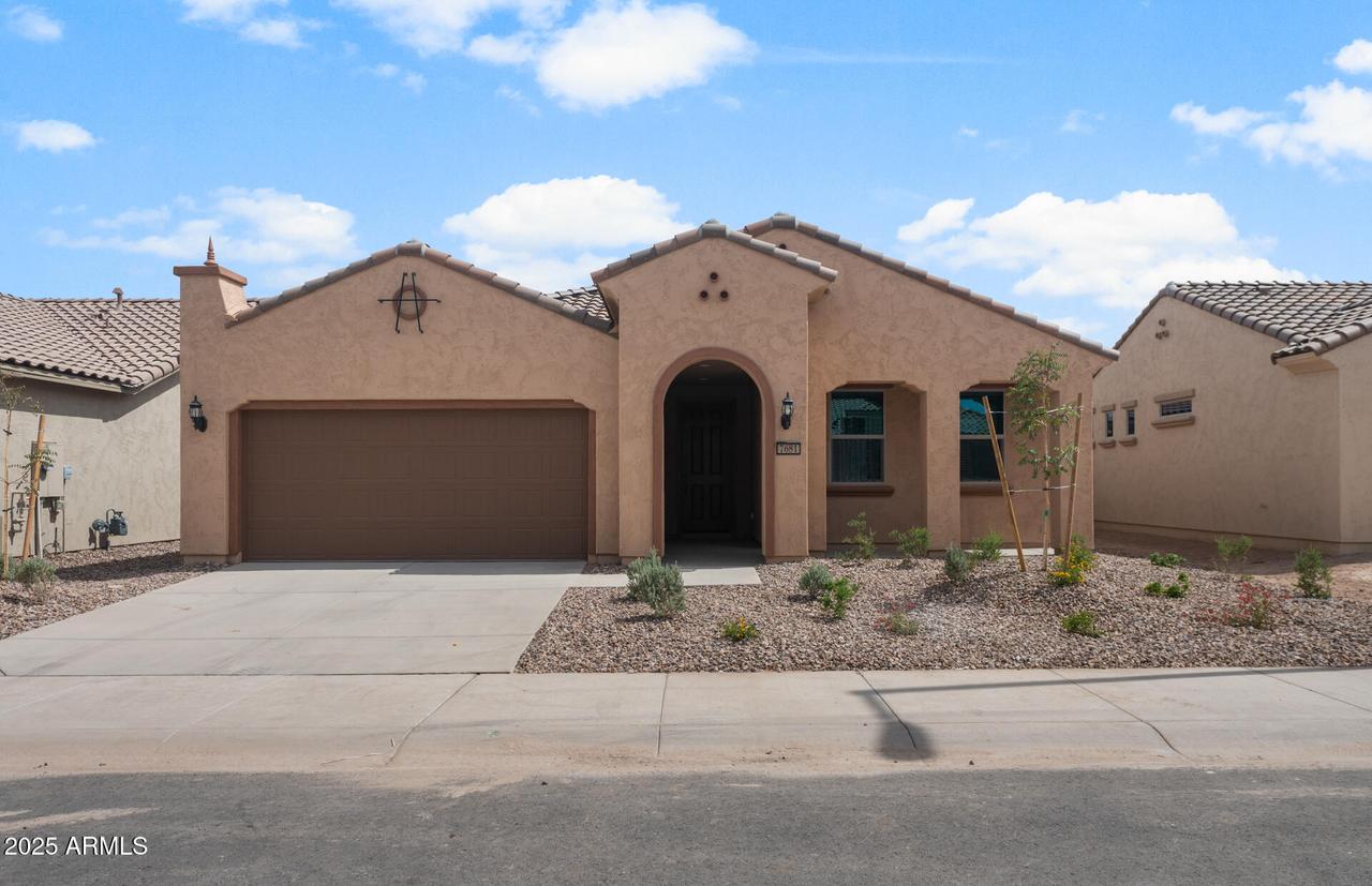 7681 W Meadowlark Way, Florence, AZ 85132
