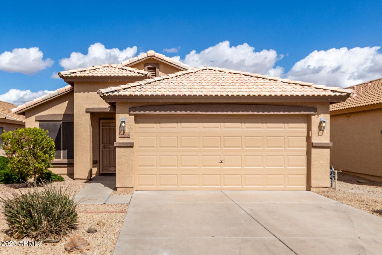 1100 E Vernoa St., San Tan Valley, AZ 85140