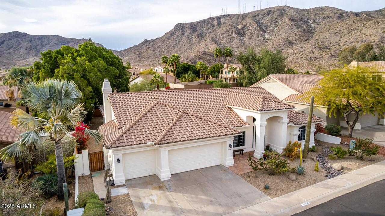 1356 E Desert Flower Ln., Phoenix, AZ 85048