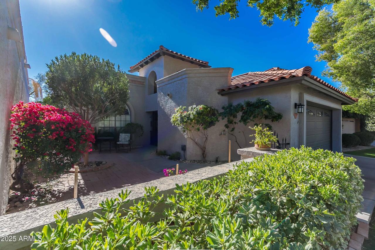 10557 E Fanfol Ln., Scottsdale, AZ 85258