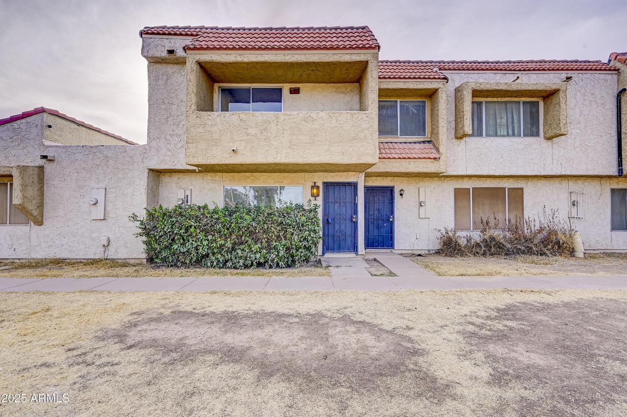 6333 N 49th Ave., Glendale, AZ 85301