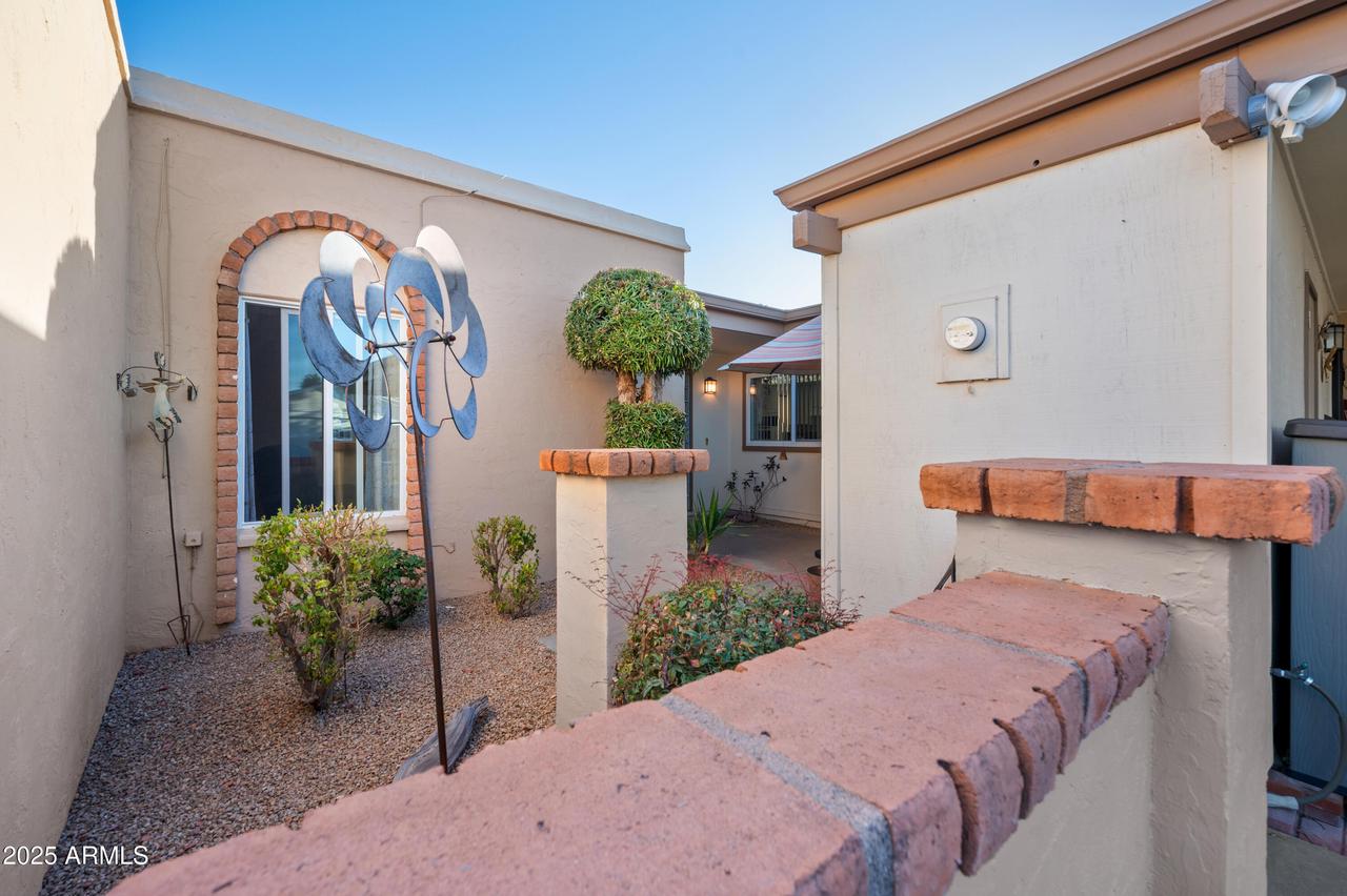 1005 W Berridge Ln., Phoenix, AZ 85013