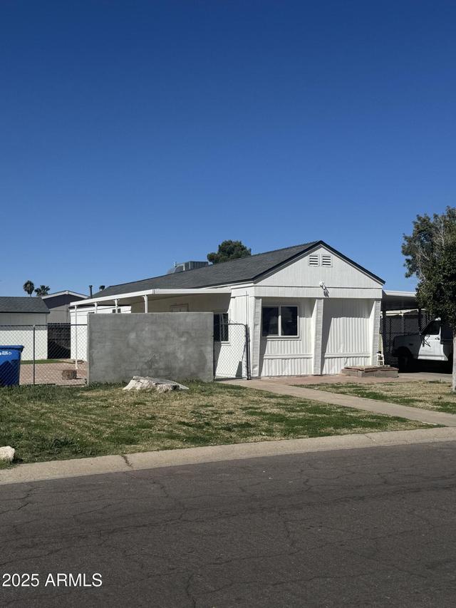 18046 N 1st Pl., Phoenix, AZ 85022