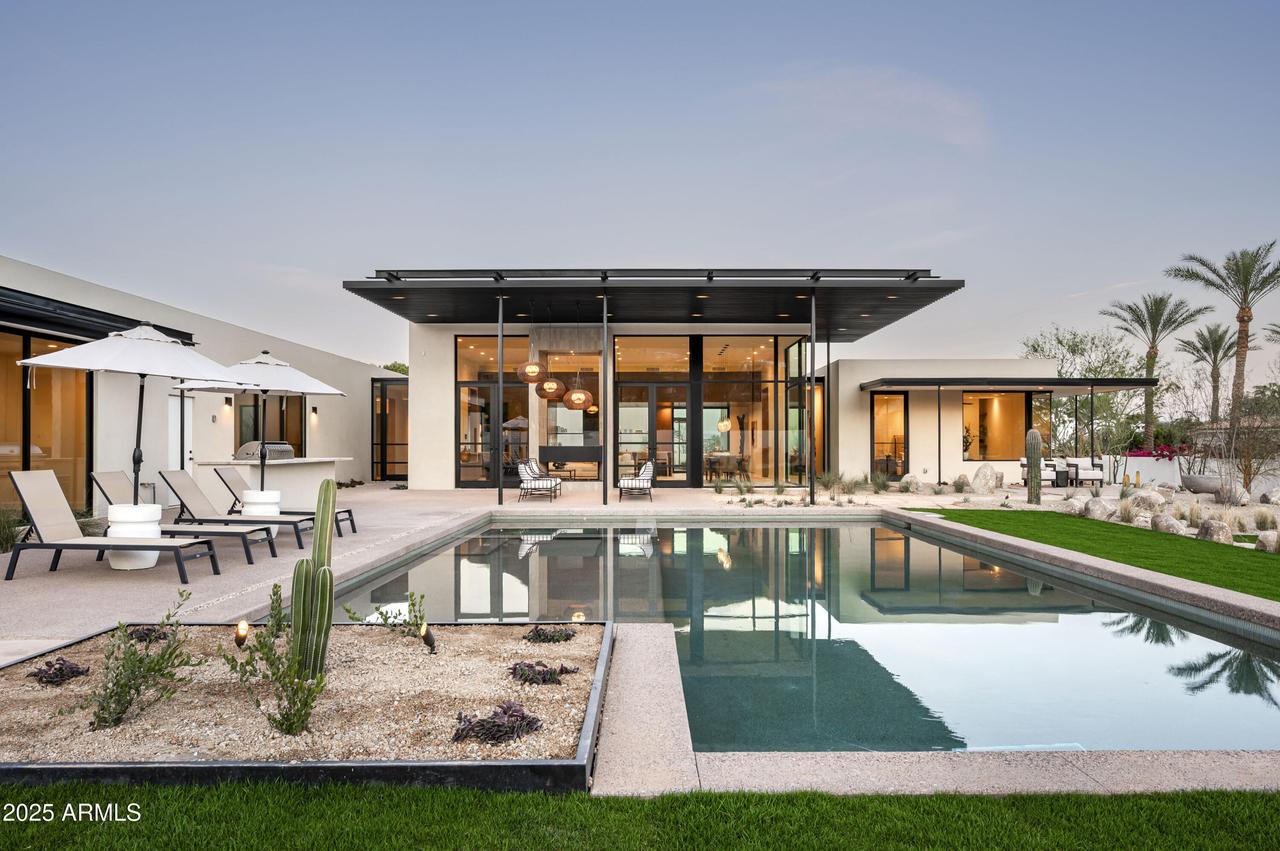 5287 N Invergordon Rd., Paradise Valley, AZ 85253