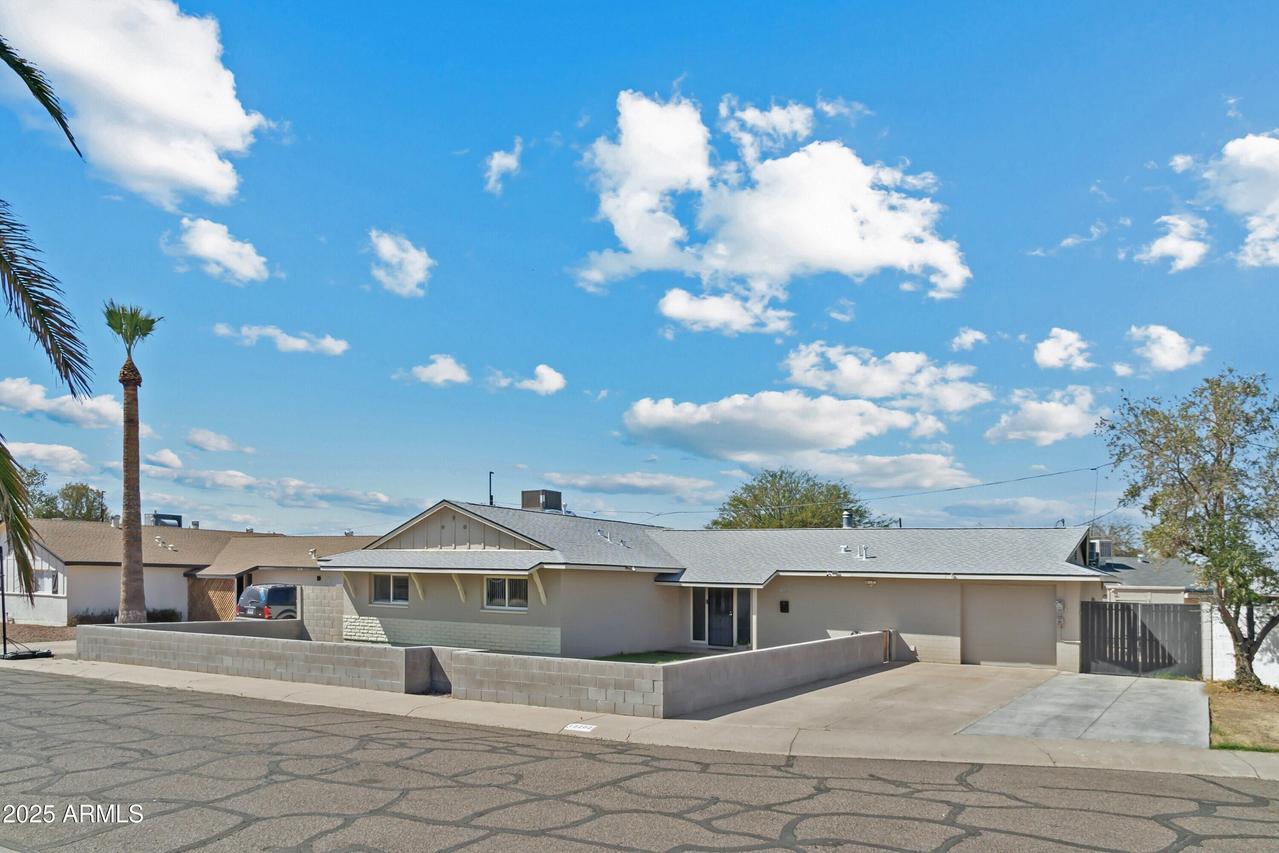 13202 N 22nd Ave., Phoenix, AZ 85029
