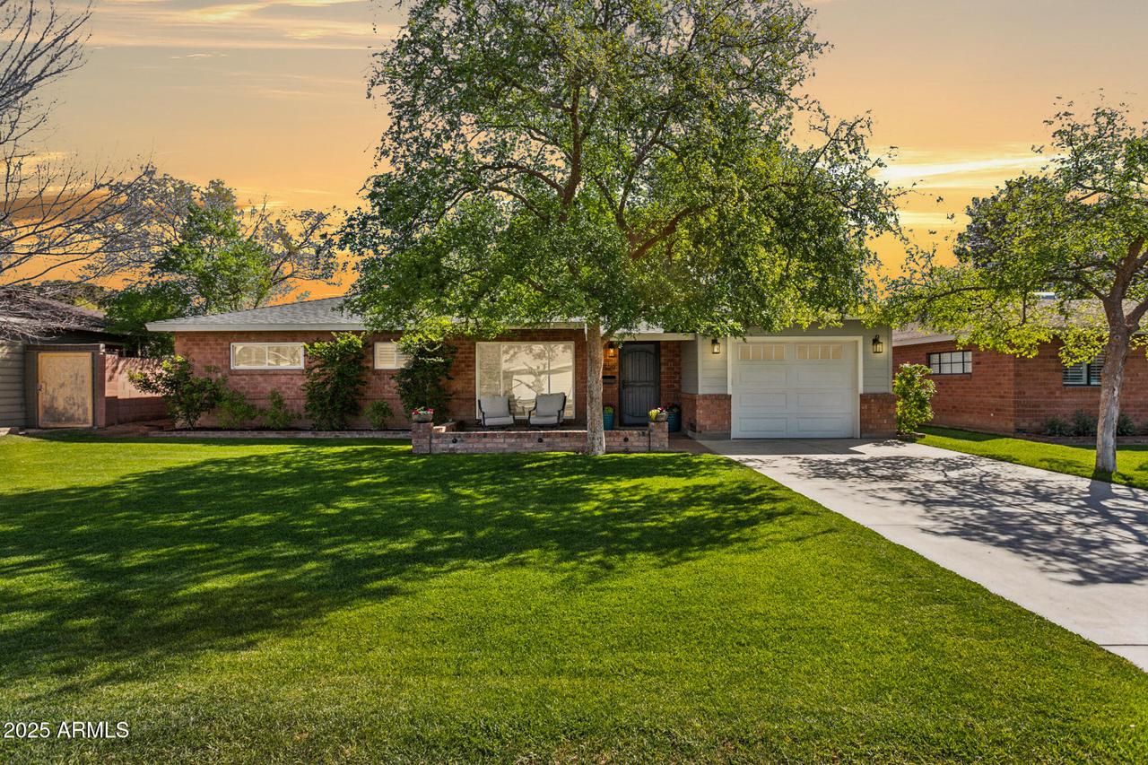 5529 N 19th St., Phoenix, AZ 85016