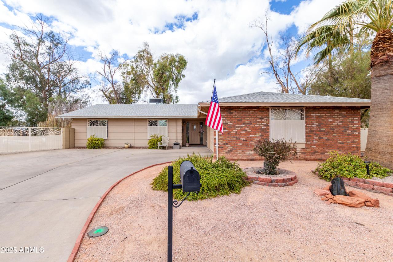 11612 S 51st St., Phoenix, AZ 85044