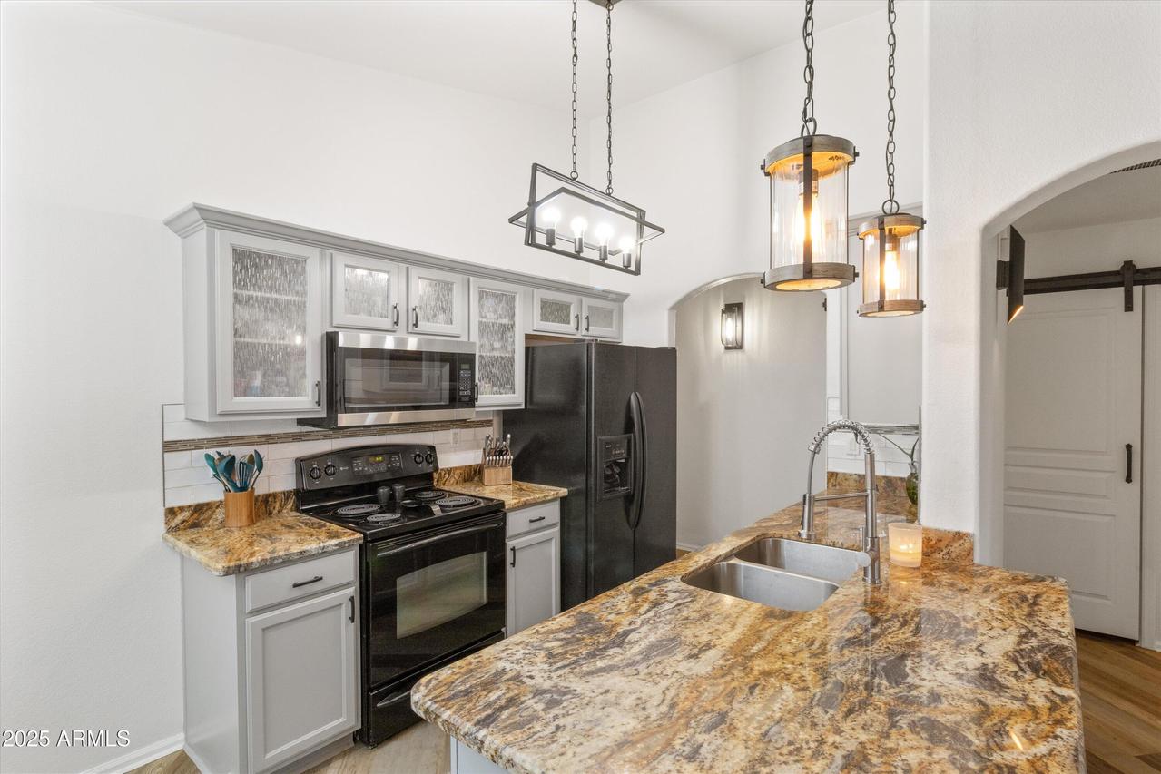 974 E Palomino Way, San Tan Valley, AZ 85143