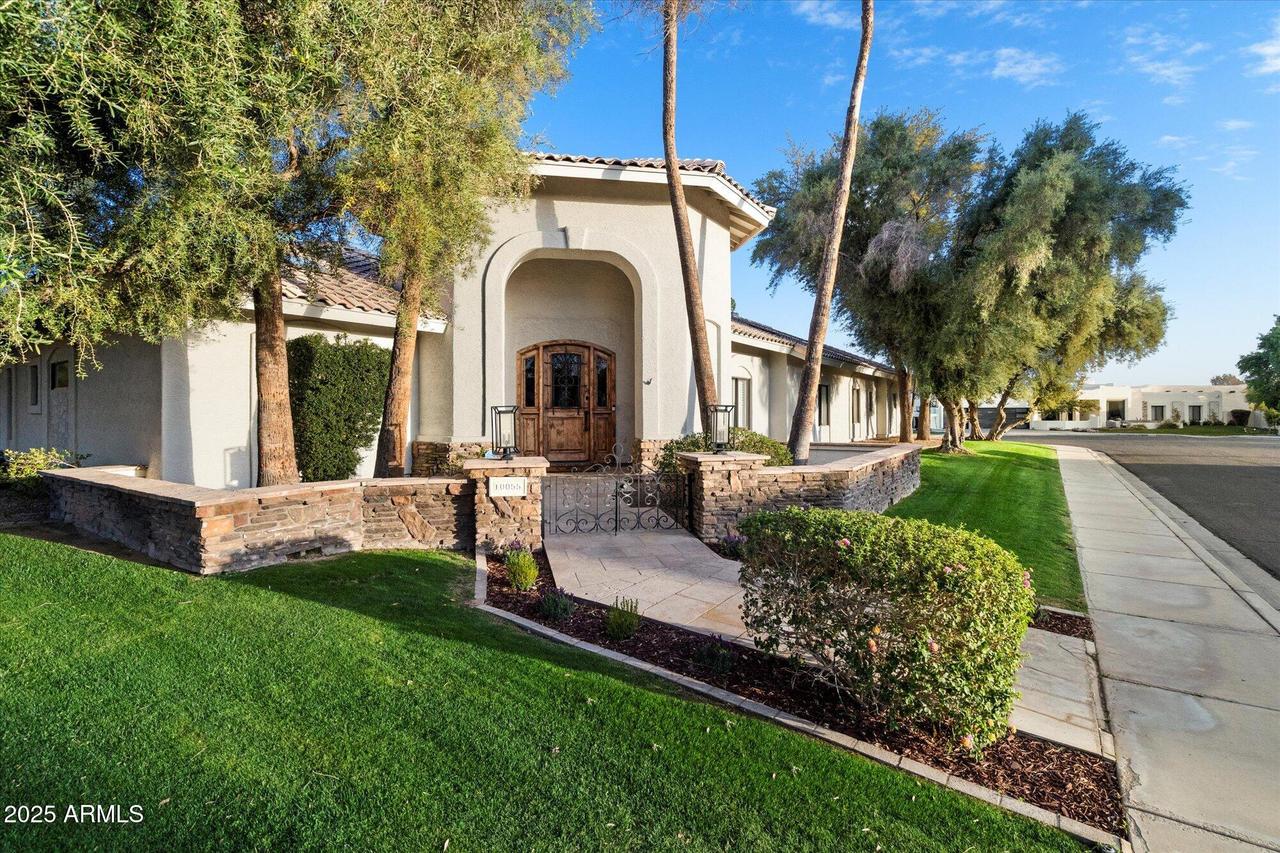 10055 E Charter Oak Rd., Scottsdale, AZ 85260