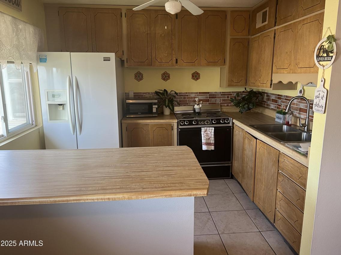 2530 W Berridge Ln. #E201, Phoenix, AZ 85017