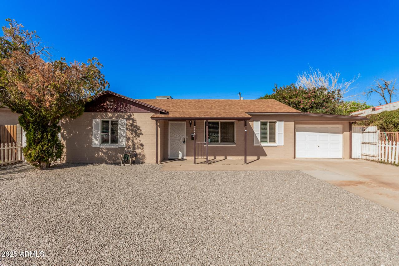 506 N 42nd St., Phoenix, AZ 85008
