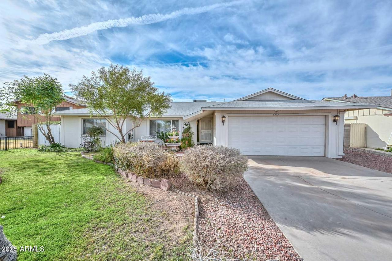 5223 W Acoma Dr., Glendale, AZ 85306