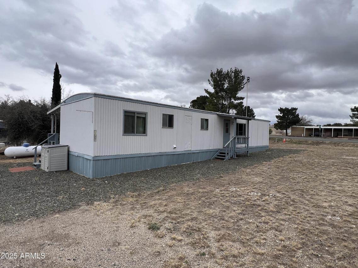 20715 E Larry Ln., Mayer, AZ 86333