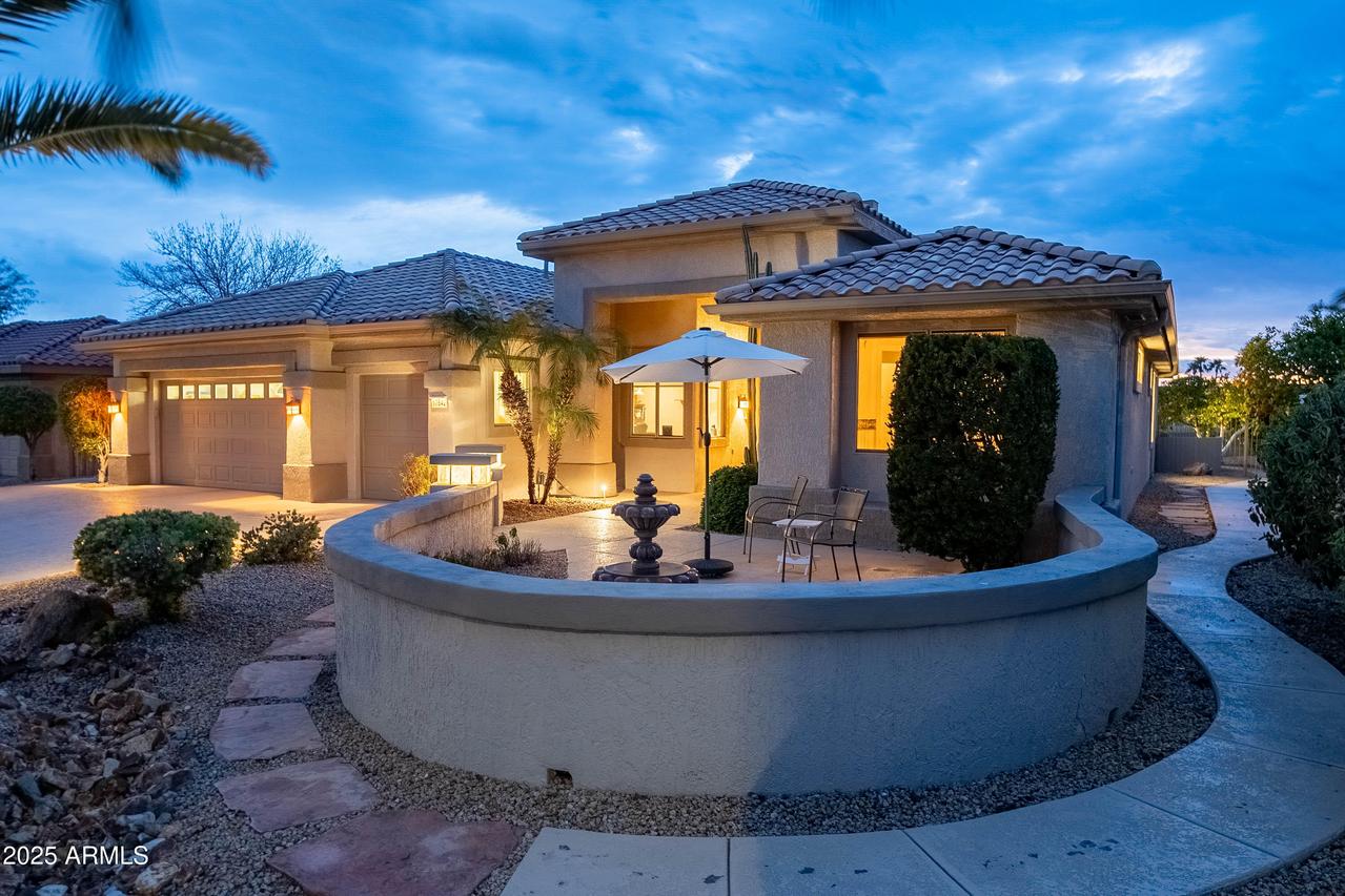 17642 N Ironhorse Dr., Surprise, AZ 85374