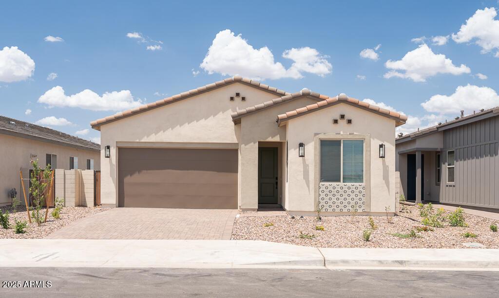 352 E Las Perlas Ln., San Tan Valley, AZ 85140