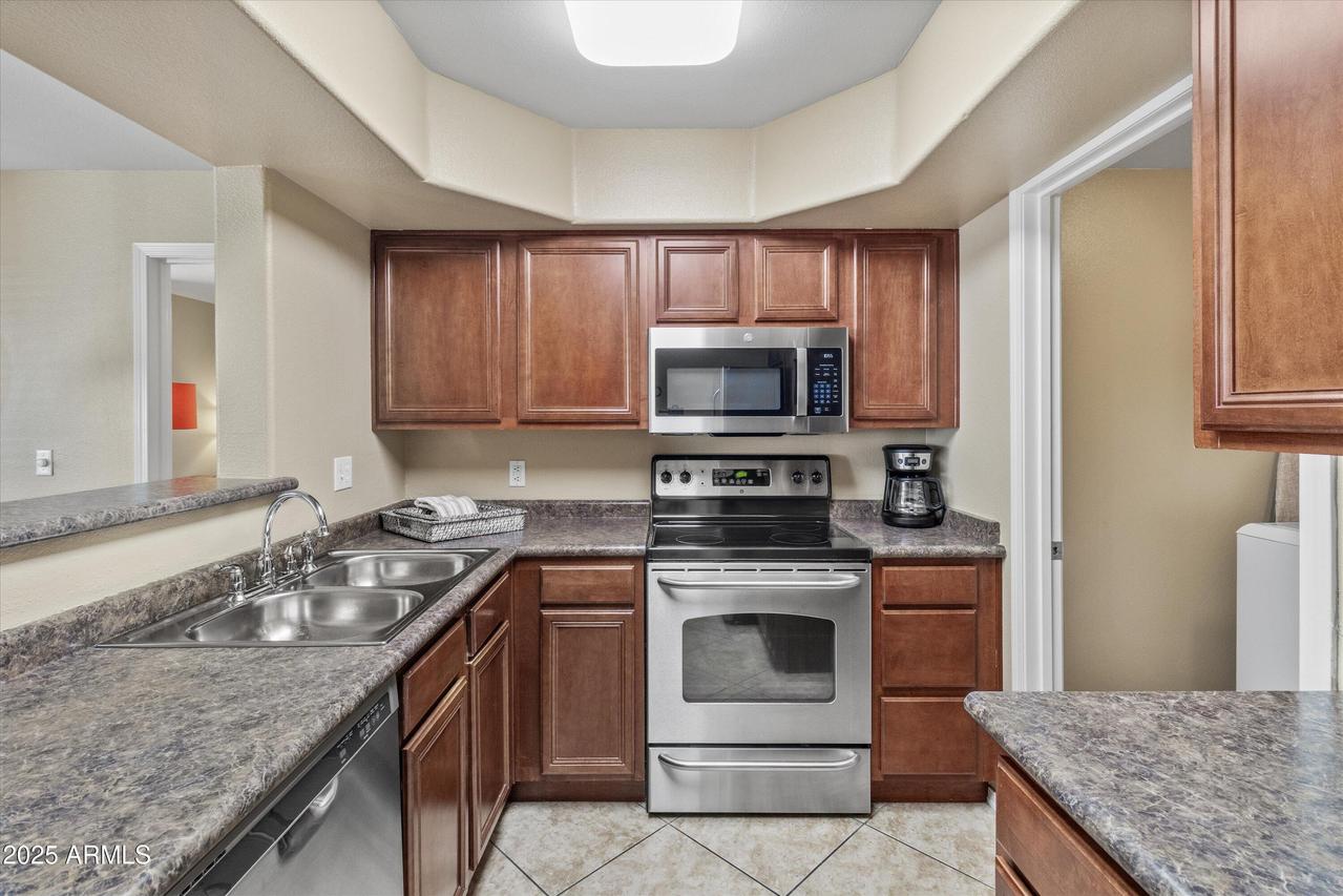 17017 N 12th St. #1106, Phoenix, AZ 85022