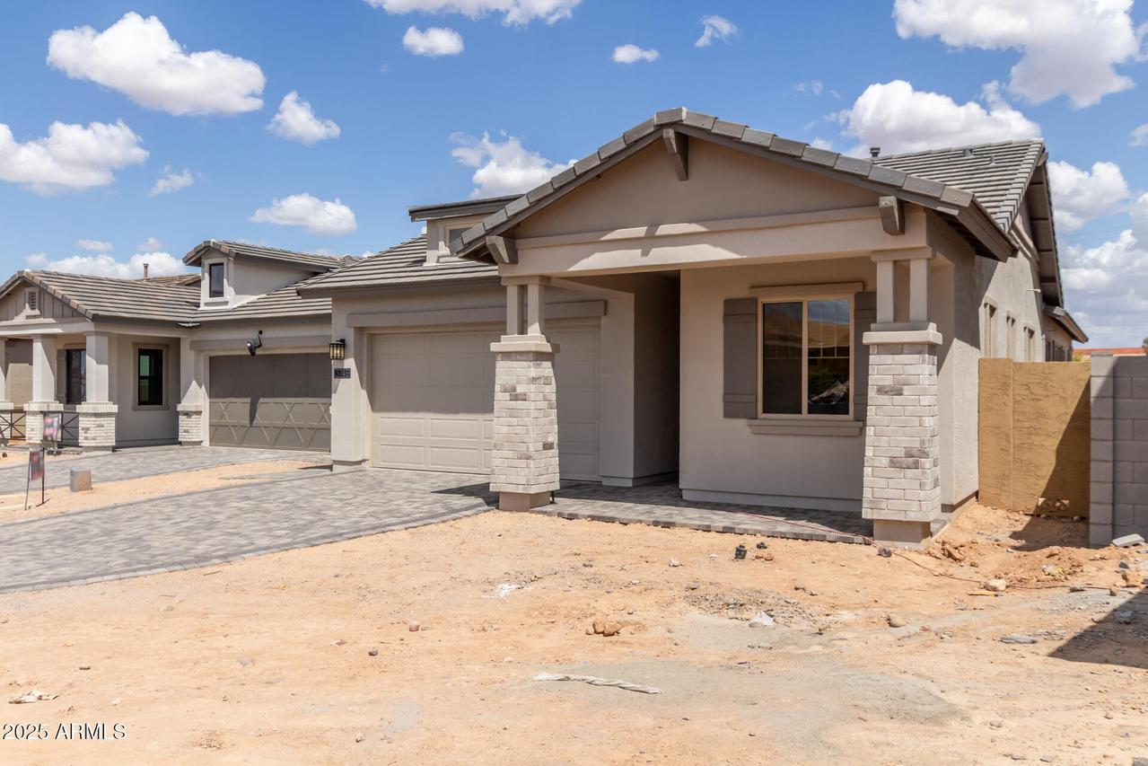 3746 E Rochelle Cir., Mesa, AZ 85215