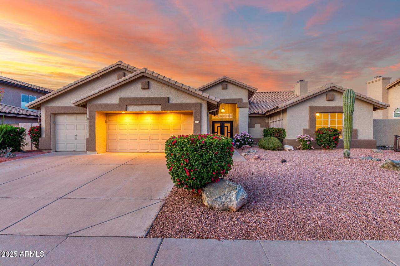 16 E South Fork Dr., Phoenix, AZ 85048