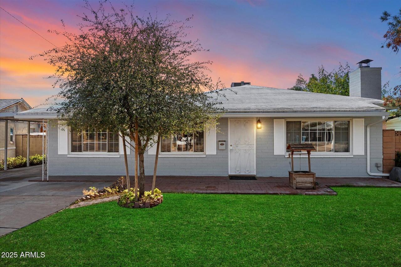 2321 W Claremont St., Phoenix, AZ 85015