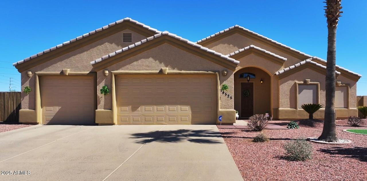 14525 S Cherry Hills Dr., Arizona City, AZ 85123
