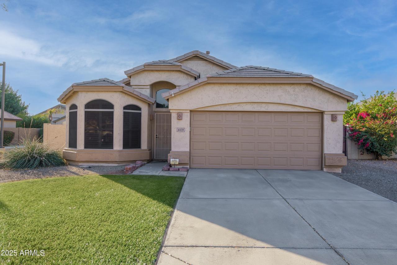 6439 W Adobe Dr., Glendale, AZ 85308