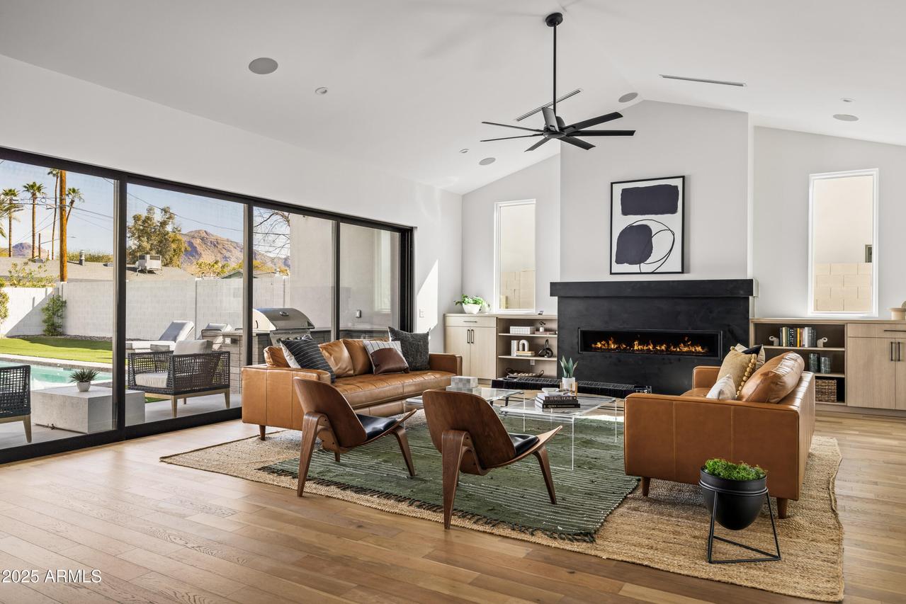 4318 E Cheery Lynn Rd., Phoenix, AZ 85018