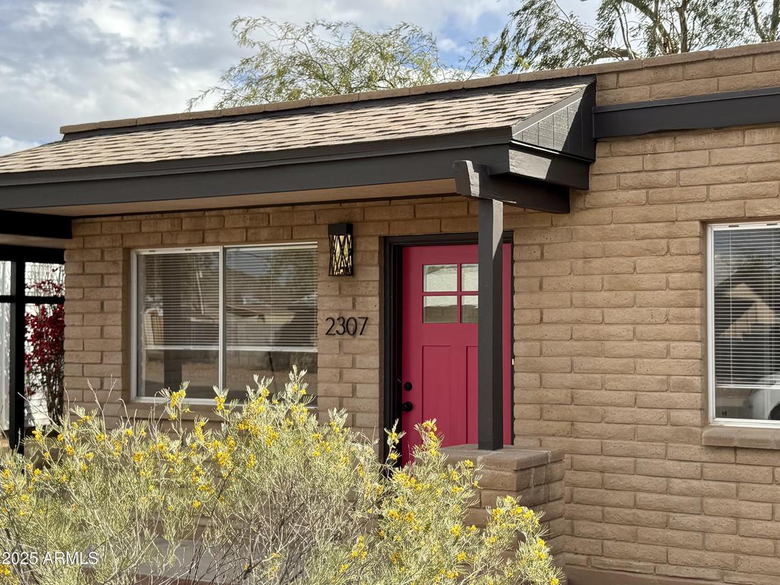 2307 W Sierra St., Phoenix, AZ 85029