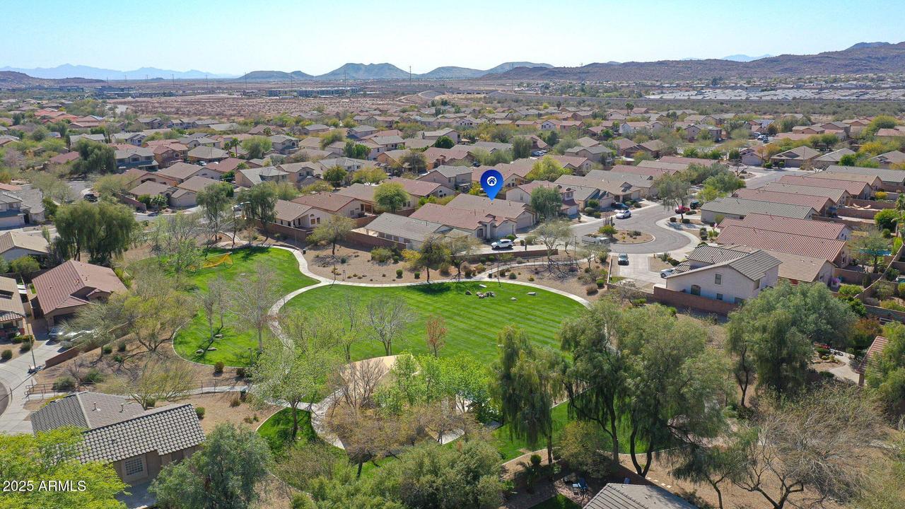 2411 W Oberlin Way, Phoenix, AZ 85085