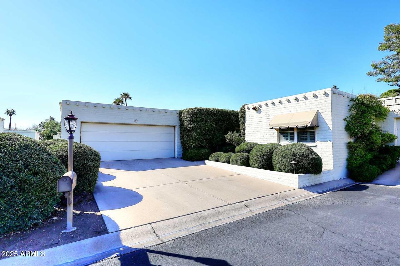 25 E San Miguel Ave., Phoenix, AZ 85012