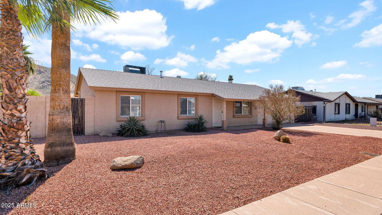1633 W Andorra Dr., Phoenix, AZ 85029