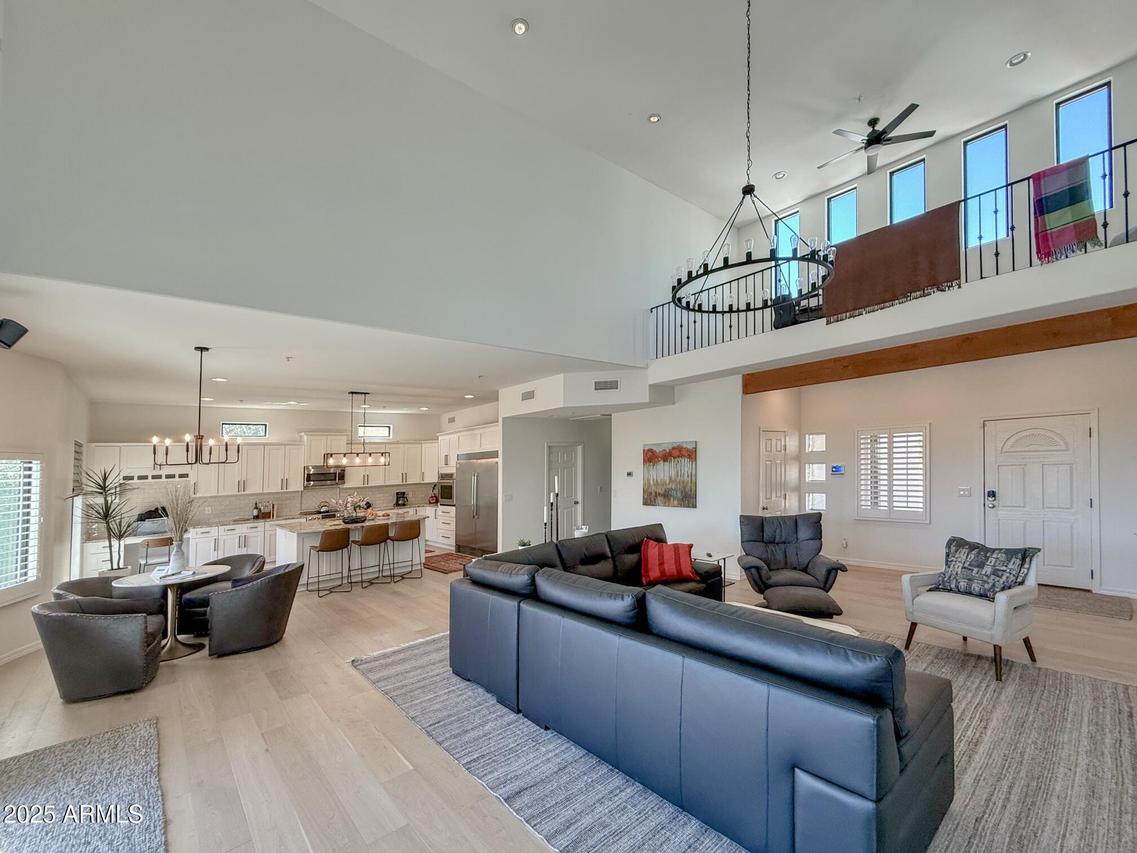 3811 N 64th St., Scottsdale, AZ 85251
