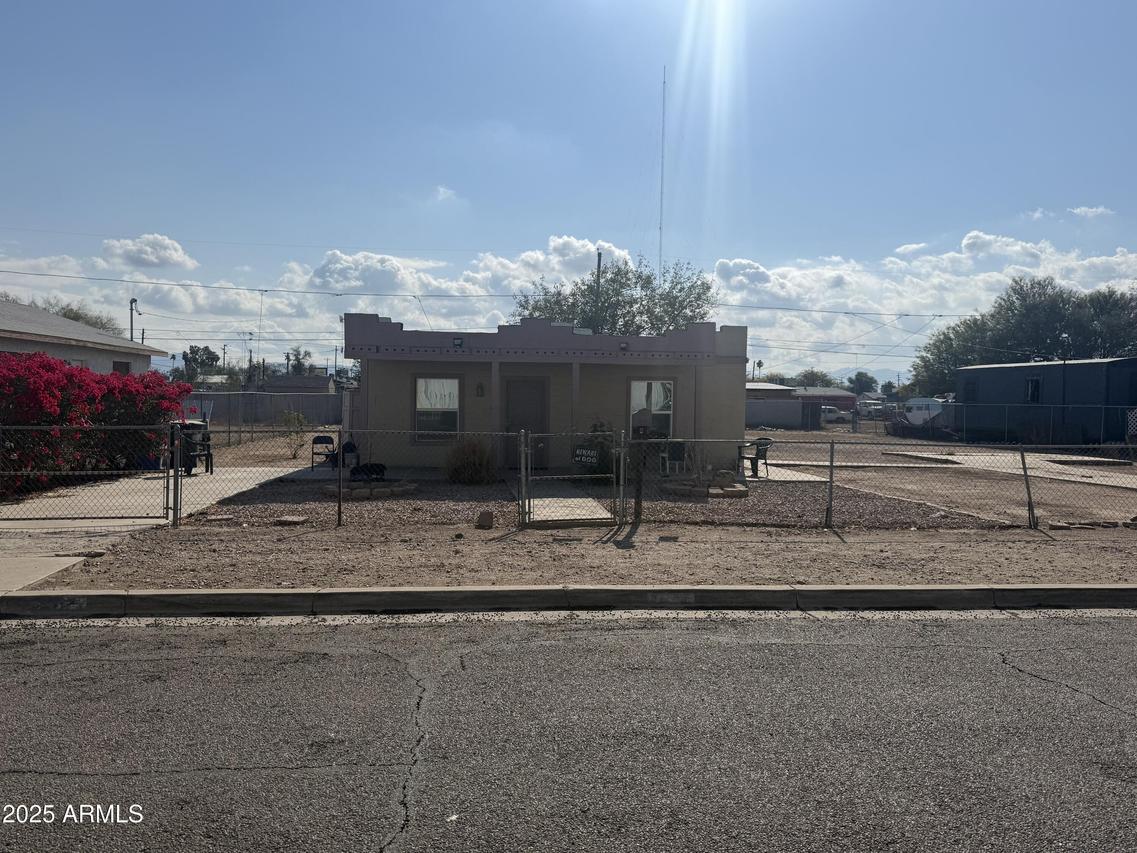 2315 W Hadley St., Phoenix, AZ 85009