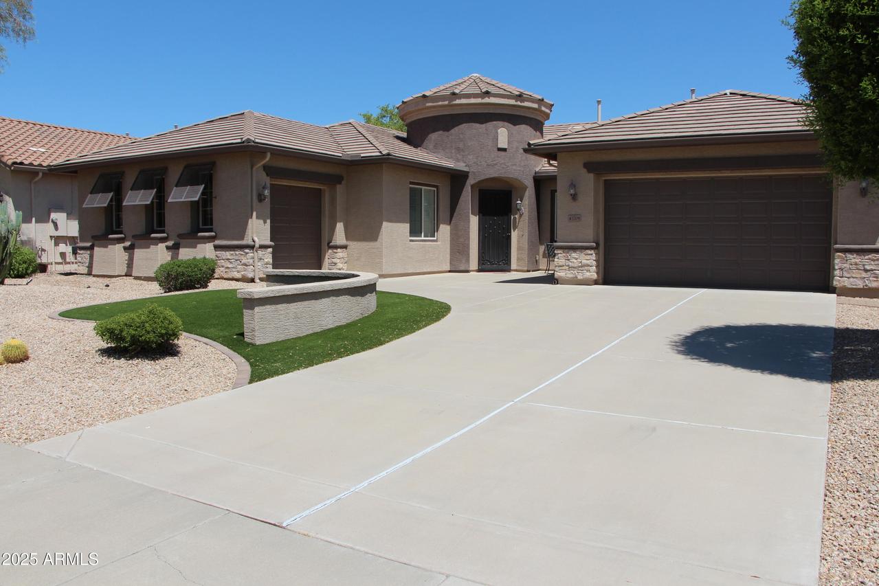 43709 N 50th Dr., New River, AZ 85087