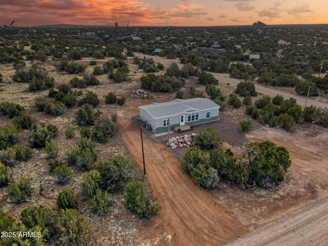 8469 Airport Dr., Show Low, AZ 85901