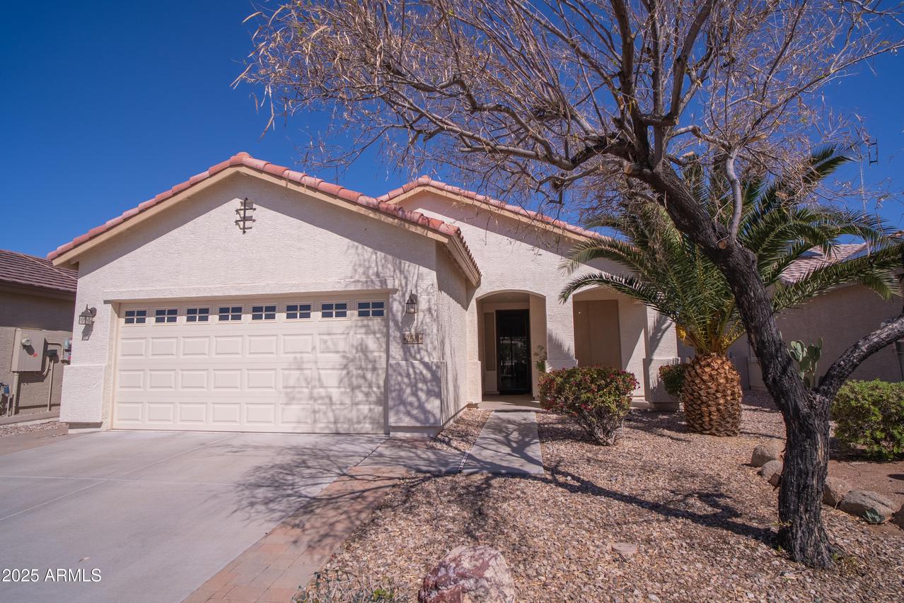 22520 W Moonlight Path, Buckeye, AZ 85326