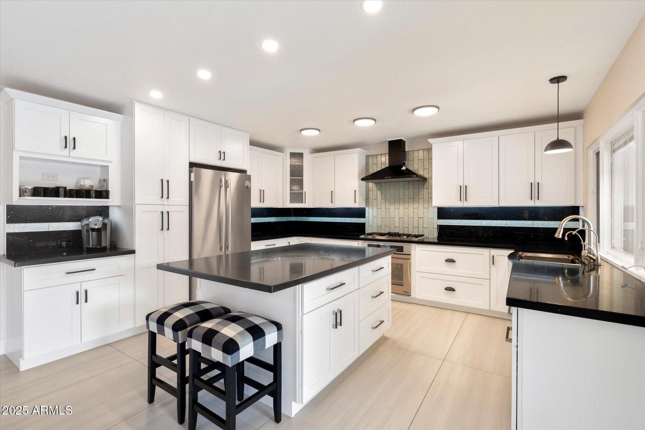 339 W Southern Hills Rd., Phoenix, AZ 85023