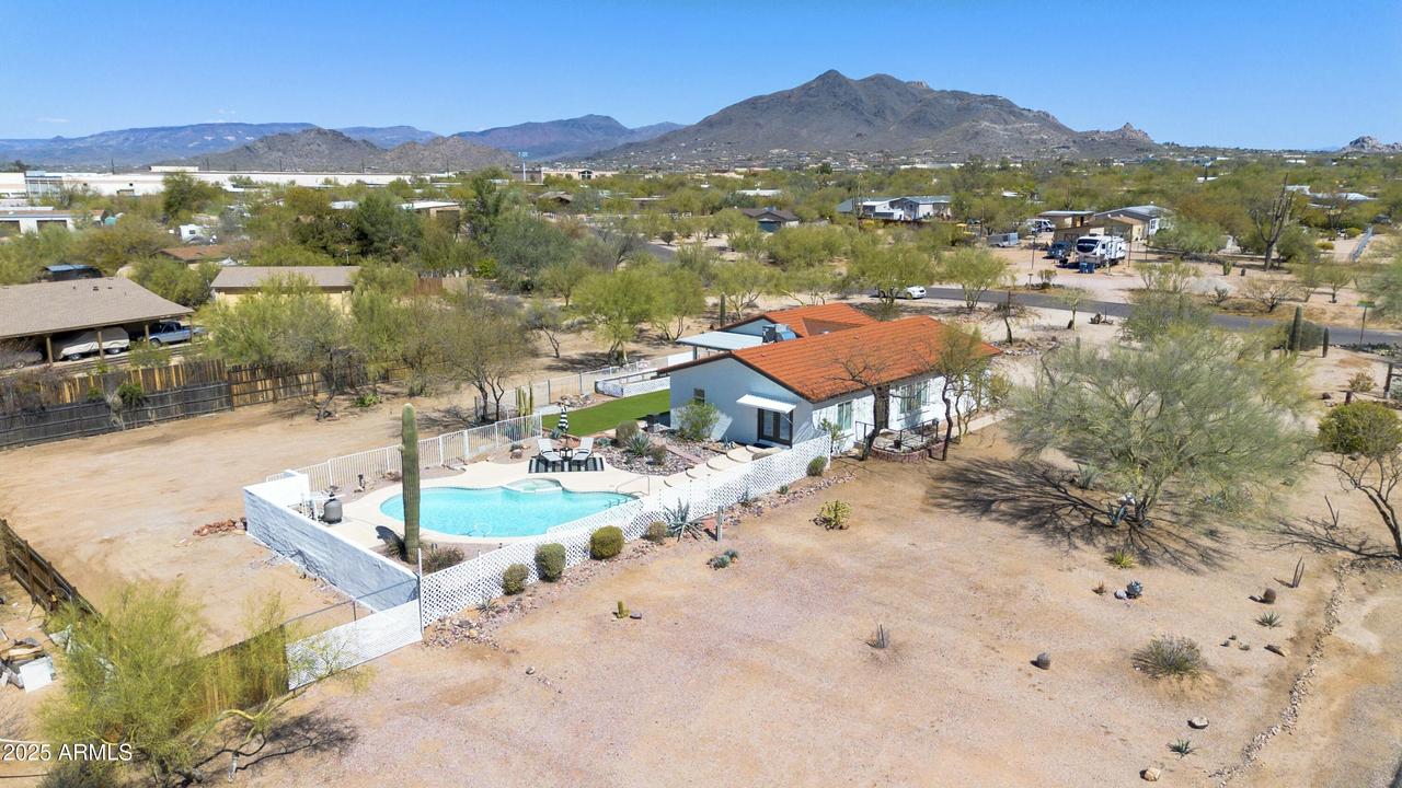 33810 N Smokehouse Tr., Cave Creek, AZ 85331