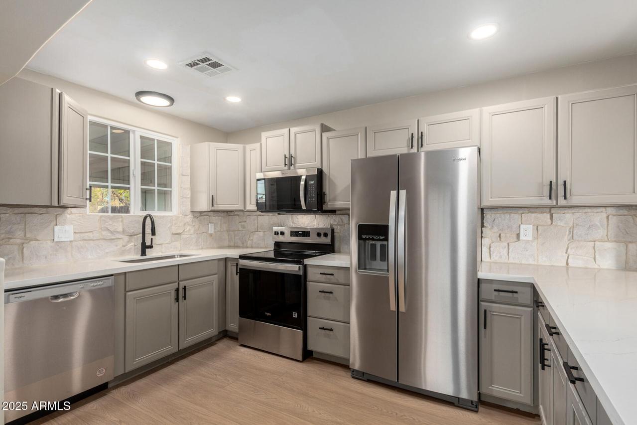 1522 W Glenrosa Ave., Phoenix, AZ 85015