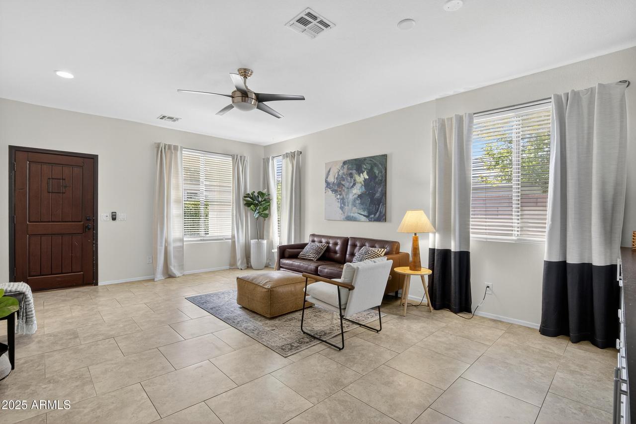 2882 E Indian Wells Pl., Chandler, AZ 85249
