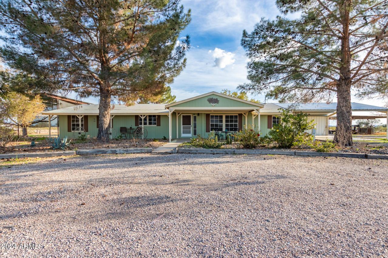 35213 W Van Buren St., Tonopah, AZ 85354