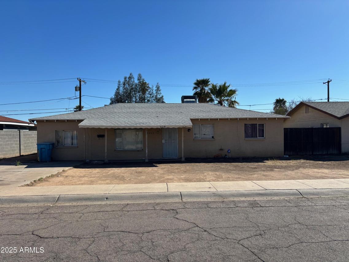 3211 W Bethany Home Rd., Phoenix, AZ 85017