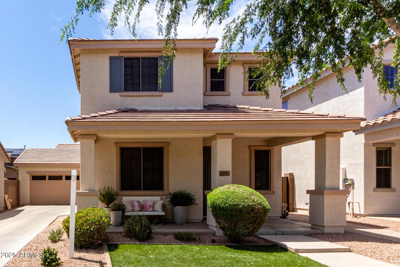 2116 S Moccasin Tr., Gilbert, AZ 85295