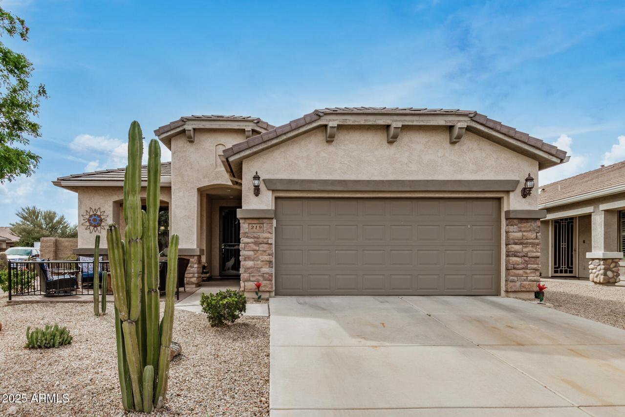 219 W Canyon Way, San Tan Valley, AZ 85143