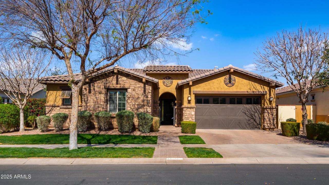 10334 E Radiant Ave., Mesa, AZ 85212