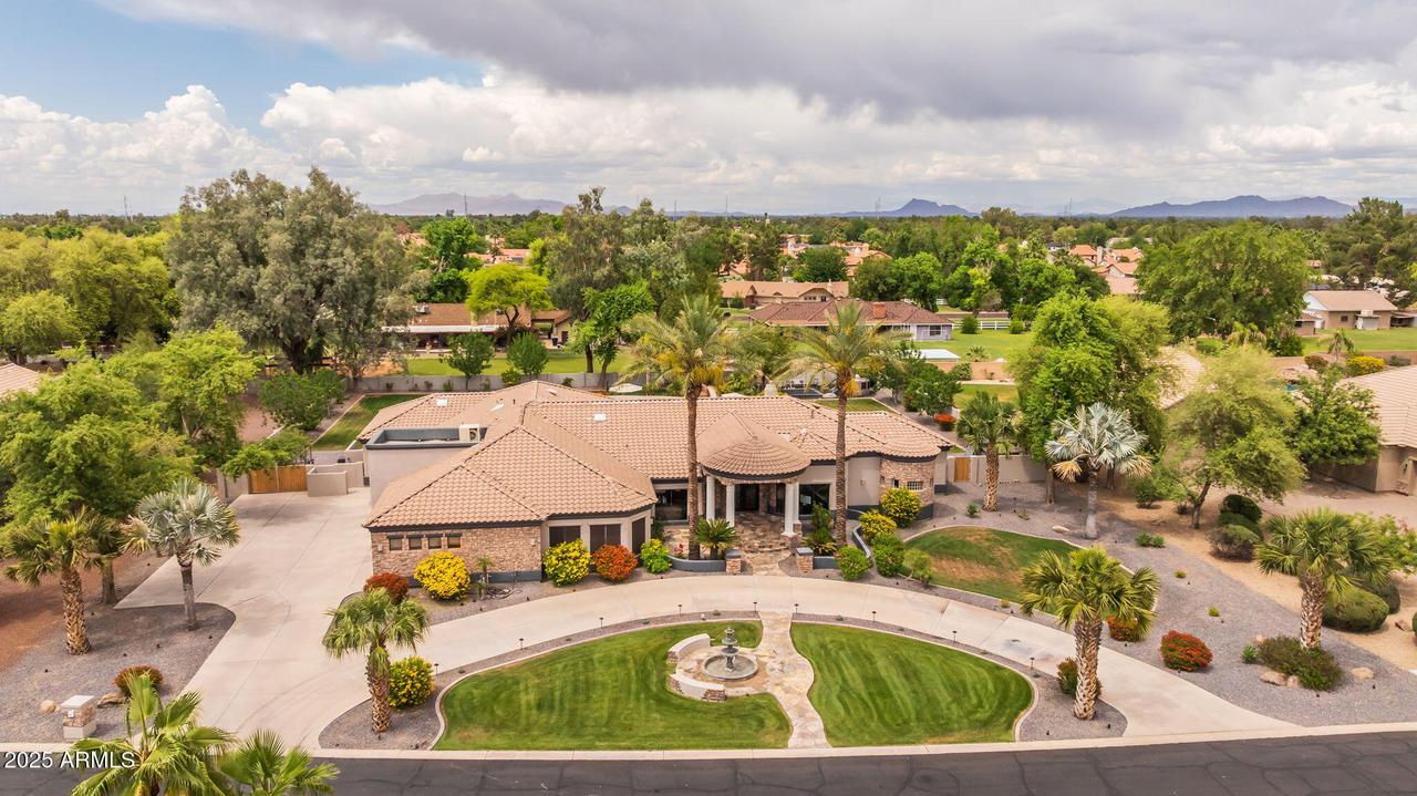 690 E Seattle Slew Ln., Gilbert, AZ 85296