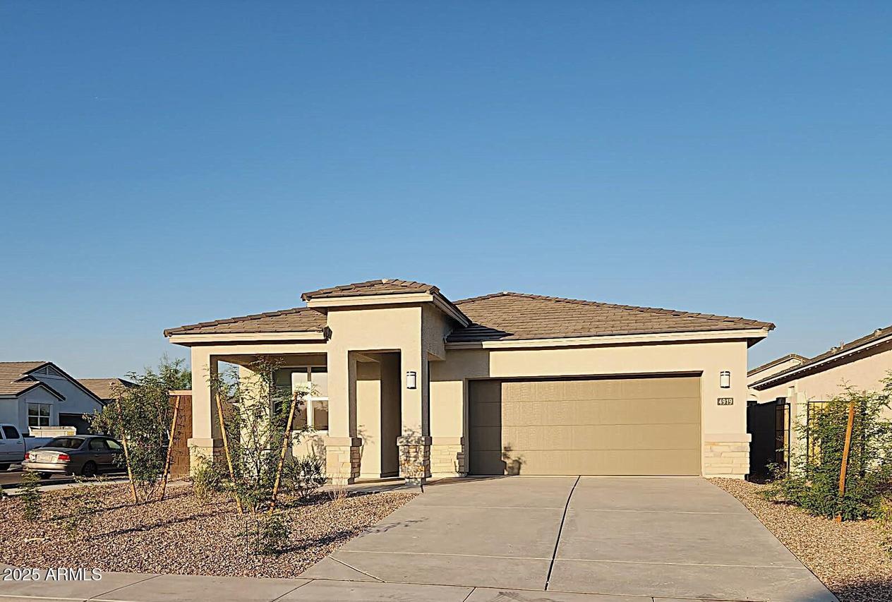 4919 S 106th Ave., Tolleson, AZ 85353