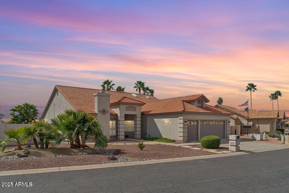 10925 E Silvertree Dr., Sun Lakes, AZ 85248