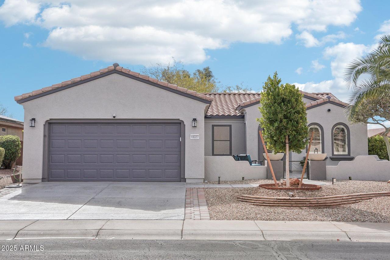 18327 N Summerbreeze Way, Surprise, AZ 85374