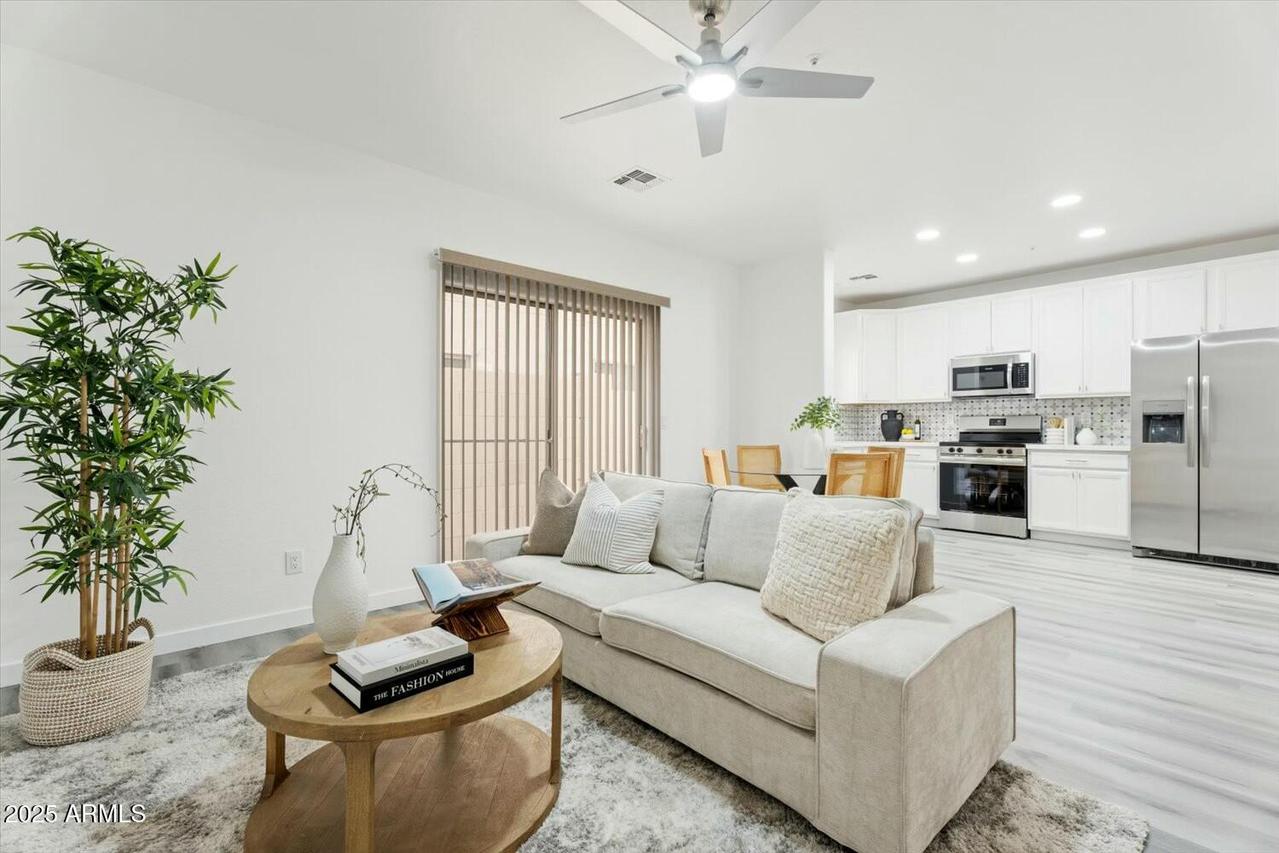 15818 N 25th St. #116, Phoenix, AZ 85032