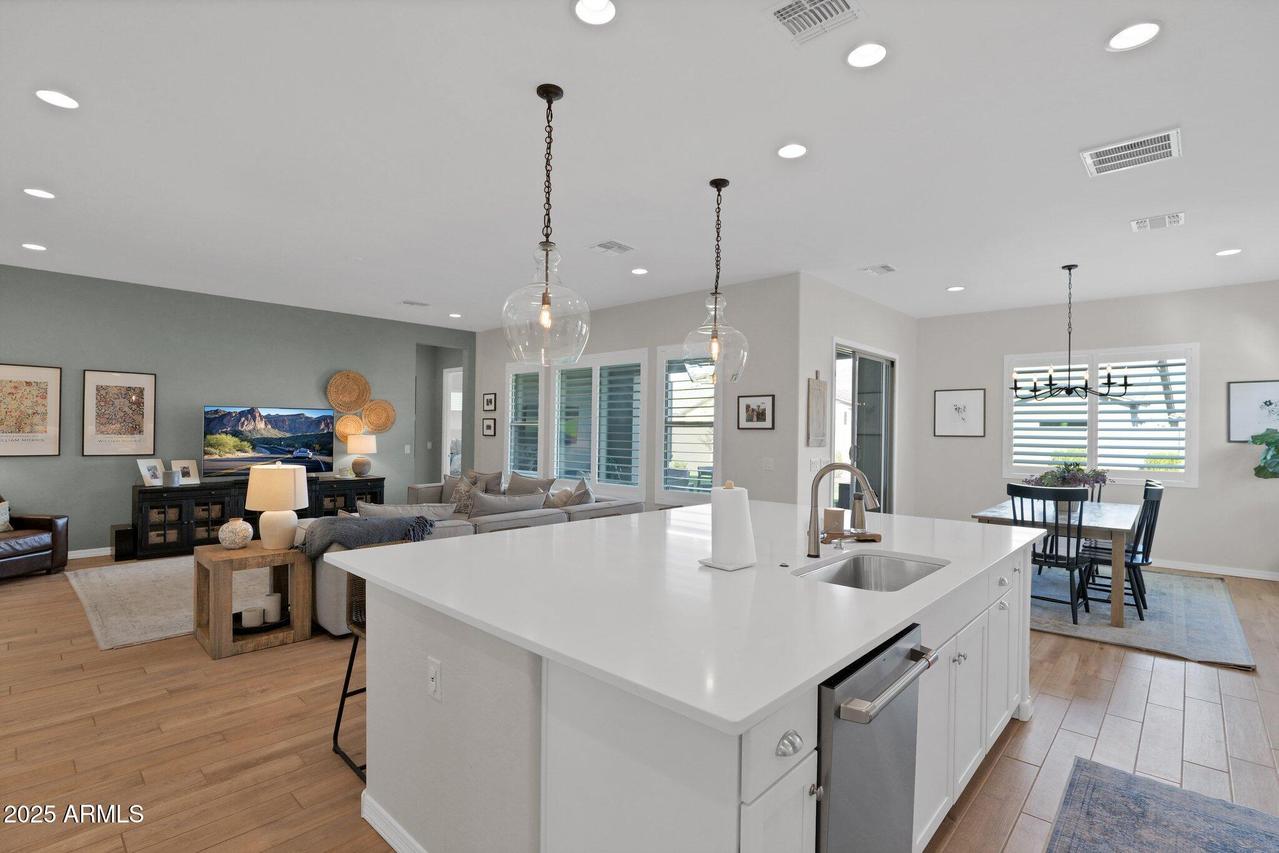 9734 E Spiral Ave., Mesa, AZ 85212